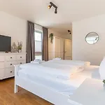 Nr 7 Im Sonnenbad * Sassnitz
