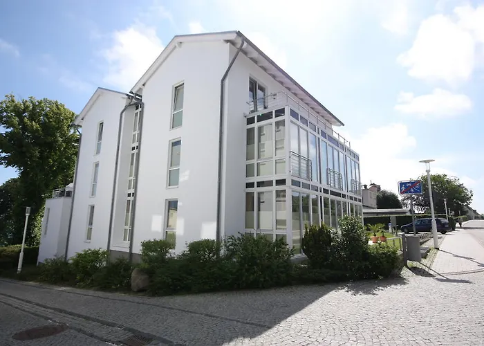 Nr 7 Im Sonnenbad Sassnitz